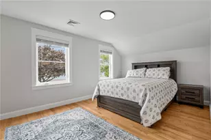 484 Thames St, Bristol, RI 02809 - Photo 22