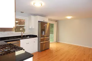 120 Gallway St, Warwick, RI 02889 - Photo 8