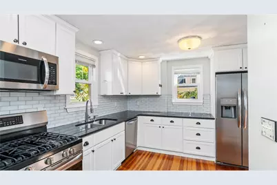 814 W Shore Road, Warwick, RI 02889 - Photo 14
