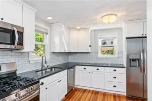 814 W Shore Rd, Warwick, RI 02889 - Photo 14