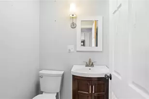 814 W Shore Rd, Warwick, RI 02889 - Photo 16