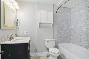 814 W Shore Rd, Warwick, RI 02889 - Photo 18