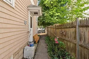 814 W Shore Rd, Warwick, RI 02889 - Photo 36