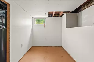 814 W Shore Rd, Warwick, RI 02889 - Photo 34
