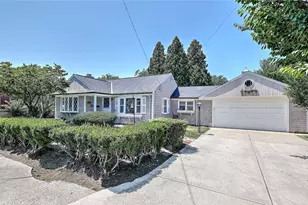 6 Woodbine St, East Providence, RI 02915 - Photo 2