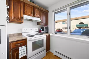13 Village Ct, West Warwick, RI 02893 - Photo 6