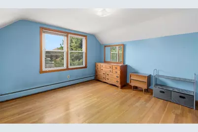 28 Lincoln Avenue, Cranston, RI 02920 - Photo 8