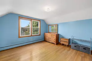 28 Lincoln Ave, Cranston, RI 02920 - Photo 8