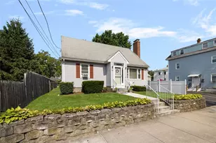 28 Lincoln Ave, Cranston, RI 02920 - Photo 1