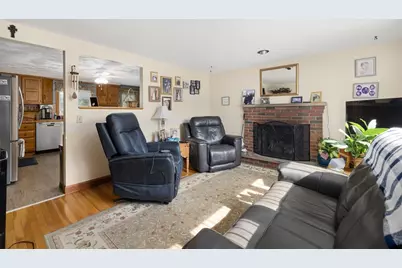 28 Lincoln Avenue, Cranston, RI 02920 - Photo 10