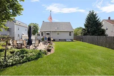 28 Lincoln Avenue, Cranston, RI 02920 - Photo 2