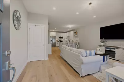 94 Sandy Point Farm Road #6, Portsmouth, RI 02871 - Photo 4