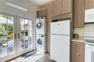 4 Red Cross Ave, Newport, RI 02840 - Photo 4