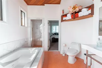 4 Red Cross Avenue #1A, Newport, RI 02840 - Photo 12