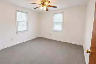 16 Sandra Dr, North Kingstown, RI 02852 - Photo 4