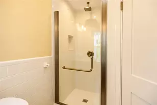 15 Redfern St, North Providence, RI 02911 - Photo 12