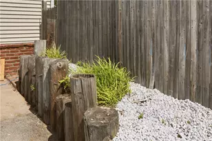 49 Dexter St, Portsmouth, RI 02871 - Photo 10