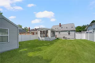 45 Burnett St, Johnston, RI 02919 - Photo 10