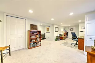 8 Halsey St, North Providence, RI 02911 - Photo 20