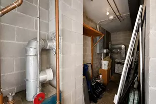 31 Foster St, Pawtucket, RI 02861 - Photo 18