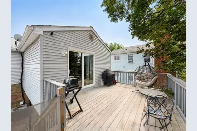 31 Foster Street, Pawtucket, RI 02861 - Photo 20