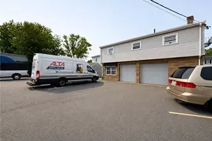 31 Foster St, Pawtucket, RI 02861 - Photo 22
