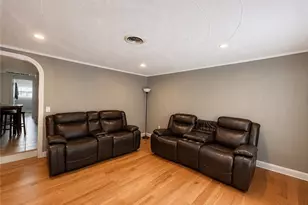 31 Foster St, Pawtucket, RI 02861 - Photo 10