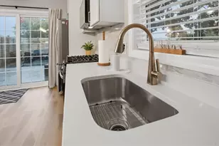 230 Cedar Ave, Portsmouth, RI 02871 - Photo 4