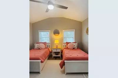 230 Cedar Avenue, Portsmouth, RI 02871 - Photo 8