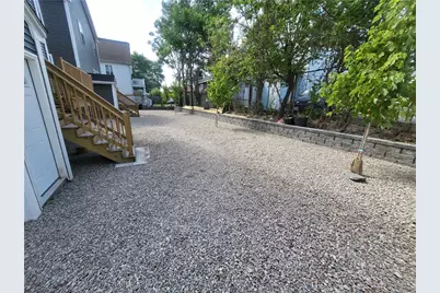 729 Potters Avenue, Providence, RI 02907 - Photo 6