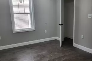 729 Potters Ave, Providence, RI 02907 - Photo 12