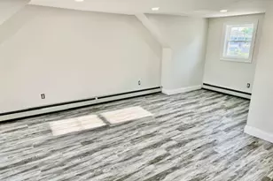 49 Metropolitian Park Dr, East Providence, RI 02915 - Photo 12
