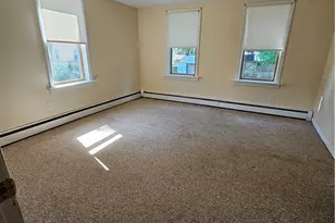 8 Snells Ct, West Warwick, RI 02893 - Photo 10