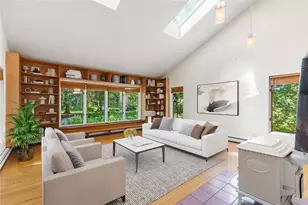 201 White Horn Dr, South Kingstown, RI 02881 - Photo 2