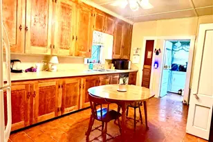 51 Underwood Ln, Middletown, RI 02842 - Photo 4