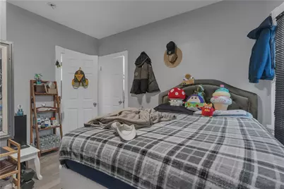 38 Mitchell Street, Providence, RI 02907 - Photo 24
