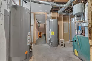 38 Mitchell St, Providence, RI 02907 - Photo 12