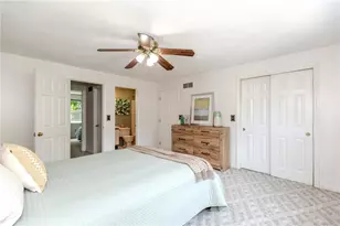 351 New London Ave, Warwick, RI 02886 - Photo 18