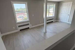 375 N Broadway St, East Providence, RI 02916 - Photo 4
