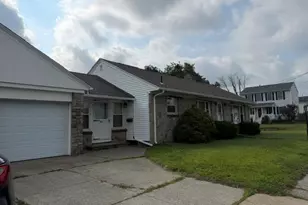 200 Budlong Rd, Cranston, RI 02920 - Photo 1