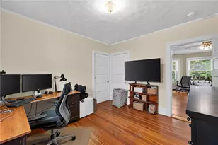 68 9th St, Providence, RI 02906 - Photo 38