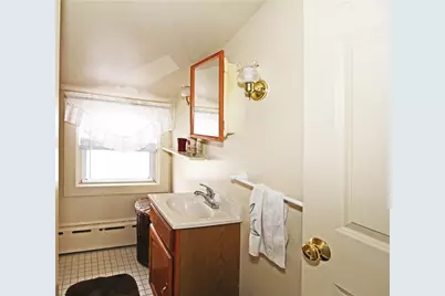 563 Aquidneck Avenue, Middletown, RI 02842 - Photo 14