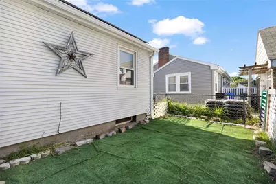 22 Mayfield Street, Pawtucket, RI 02861 - Photo 40