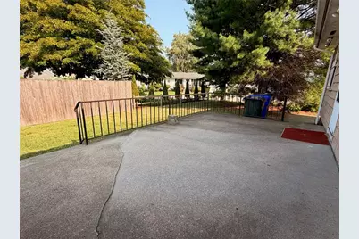 565 Mount Pleasant Avenue, Providence, RI 02908 - Photo 34