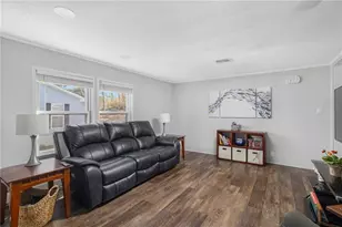 85 Sherwood Valley Ln, Coventry, RI 02816 - Photo 4