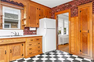 30 Iona St, Providence, RI 02908 - Photo 8