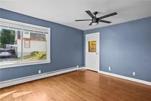 20 Bradley Terrace, Portsmouth, RI 02871 - Photo 4