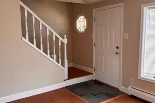 32 Bowles Ct, Pawtucket, RI 02860 - Photo 4