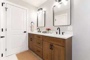 79 Explorer Dr, North Kingstown, RI 02874 - Photo 32