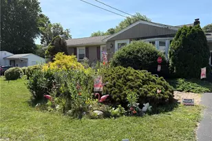 68 Douglas Rd, Warwick, RI 02886 - Photo 2